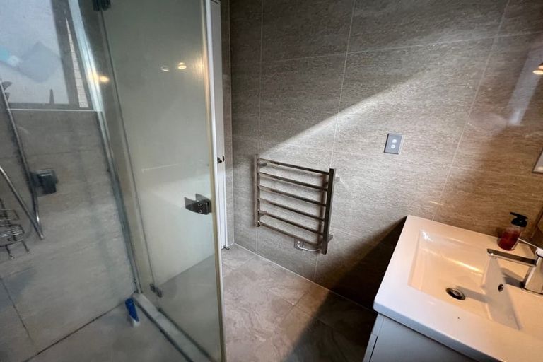 Photo of property in 10c Carlos Drive, Flat Bush, Auckland, 2016