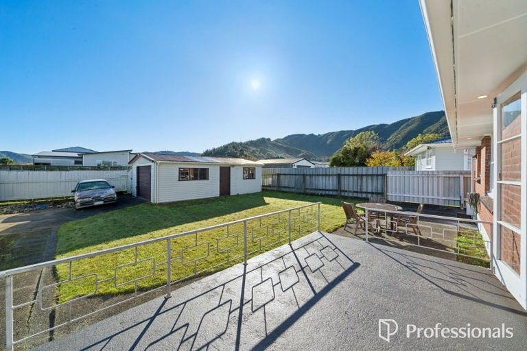 Photo of property in 38 Russell Road, Wainuiomata, Lower Hutt, 5014
