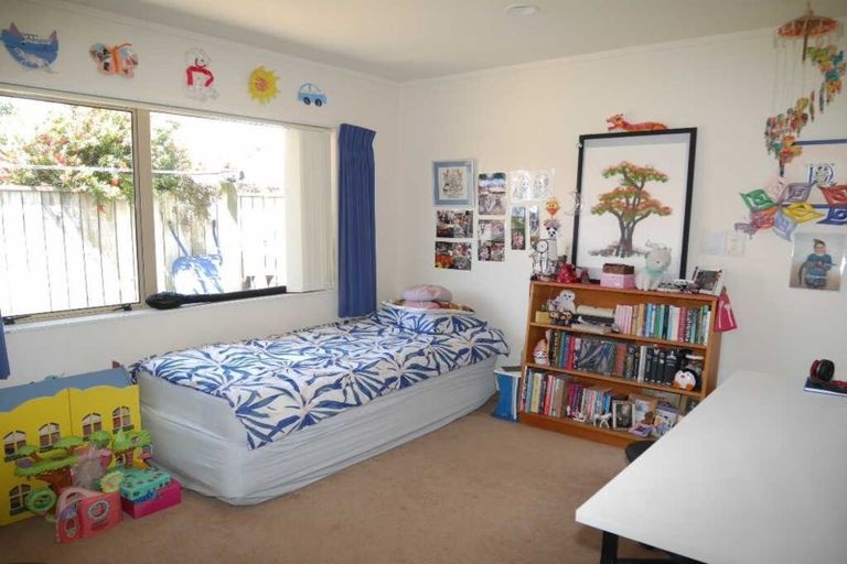 Photo of property in 127 Guildford Drive, Paraparaumu Beach, Paraparaumu, 5032