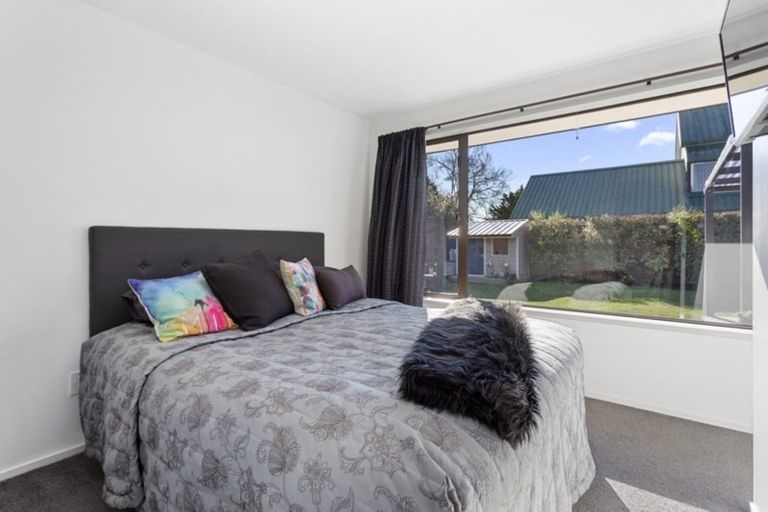 Photo of property in 30 Connemara Drive, Northwood, Christchurch, 8051