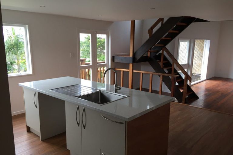 Photo of property in 112a Rosier Road, Glen Eden, Auckland, 0602