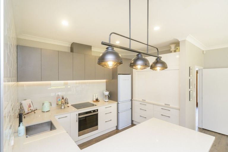 Photo of property in 28a Karina Terrace, Roslyn, Palmerston North, 4414