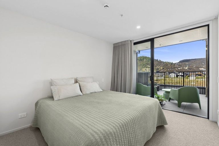 Photo of property in 10/7 Northlake Drive, Wanaka, 9305