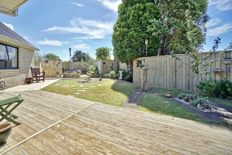 Photo of property in 2 Randell Place, Te Puke, 3119