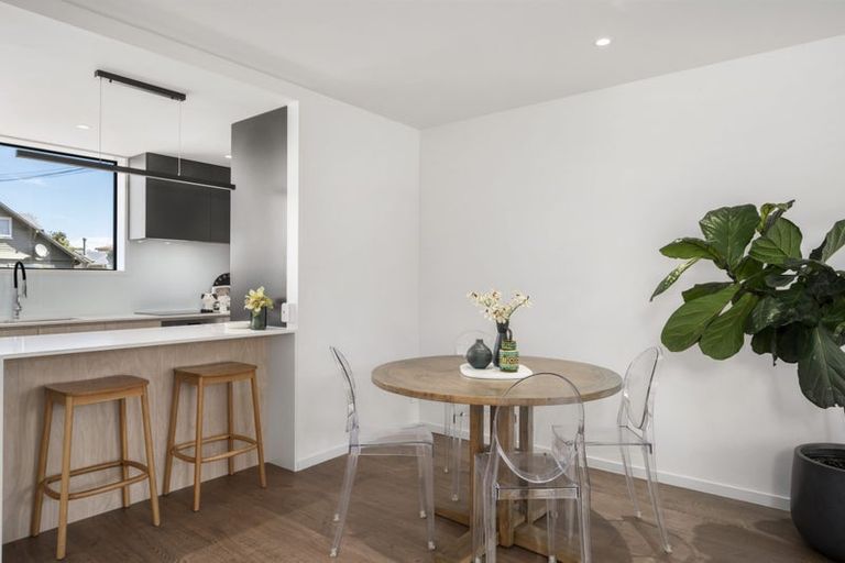 Photo of property in 96b Apu Crescent, Lyall Bay, Wellington, 6022