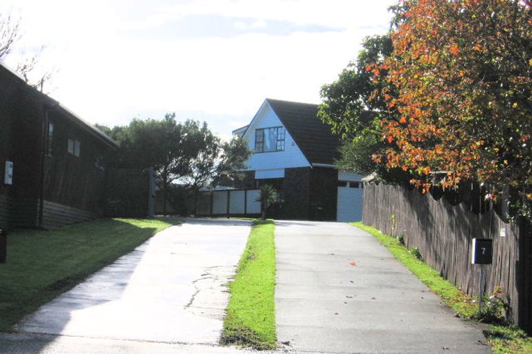 Photo of property in 2/7a Bramley Drive, Farm Cove, Auckland, 2012