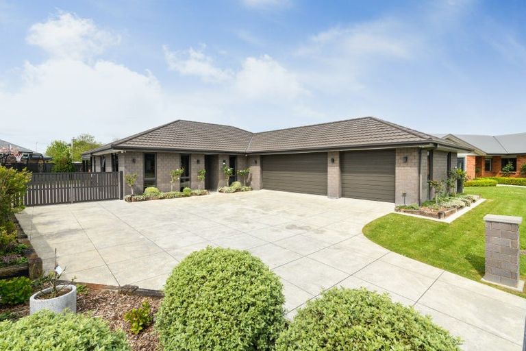 Photo of property in 45 Liberty Grove, Kelvin Grove, Palmerston North, 4414