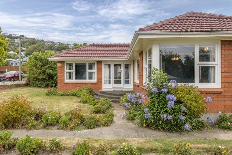 Photo of property in 1 Roscoe Street, Saint Martins, Christchurch, 8022