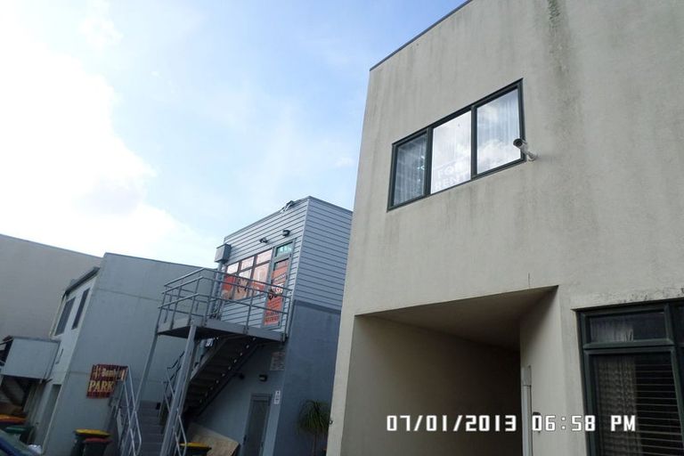 Photo of property in 469 Lake Road, Takapuna, Auckland, 0622