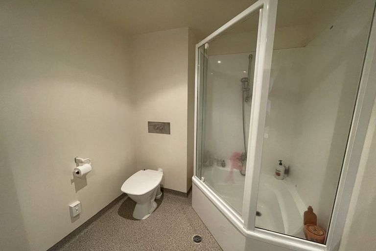 Photo of property in St Peters Apartments, 9a/192 Willis Street, Te Aro, Wellington, 6011