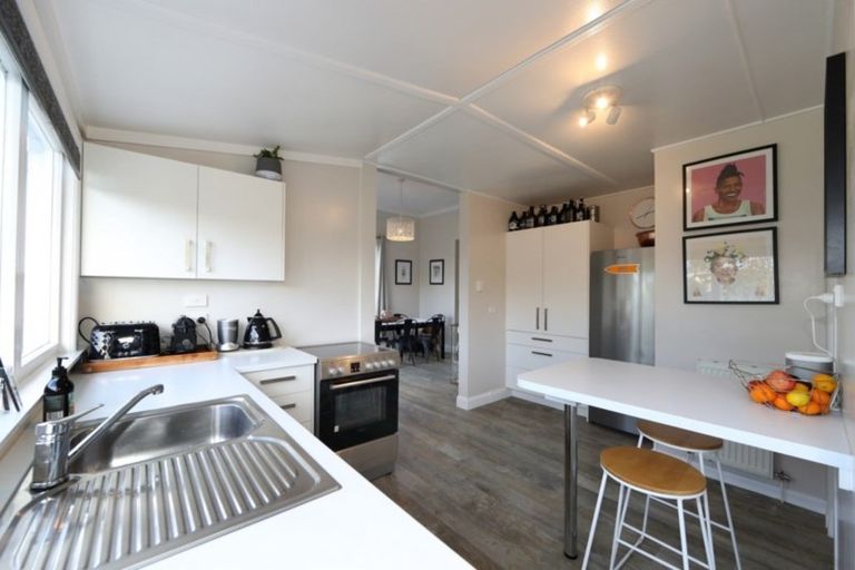 Photo of property in 904f1 Albert Street, Parkvale, Hastings, 4122