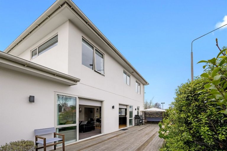 Photo of property in 1 Merivale Lane, Merivale, Christchurch, 8014