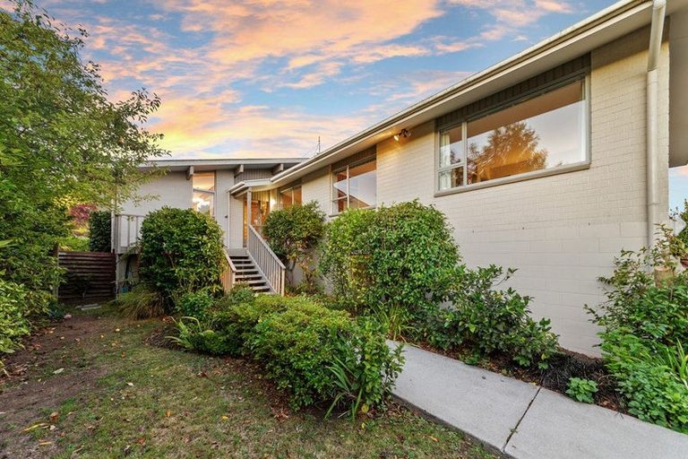 Photo of property in 4 Hawkswood Place, Avonhead, Christchurch, 8042