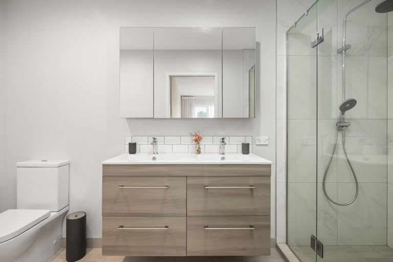 Photo of property in 49ra Oceana Drive, Welcome Bay, Tauranga, 3175