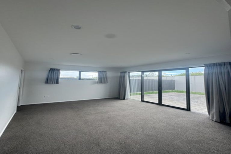 Photo of property in 25 Cassin Place, Taradale, Napier, 4112