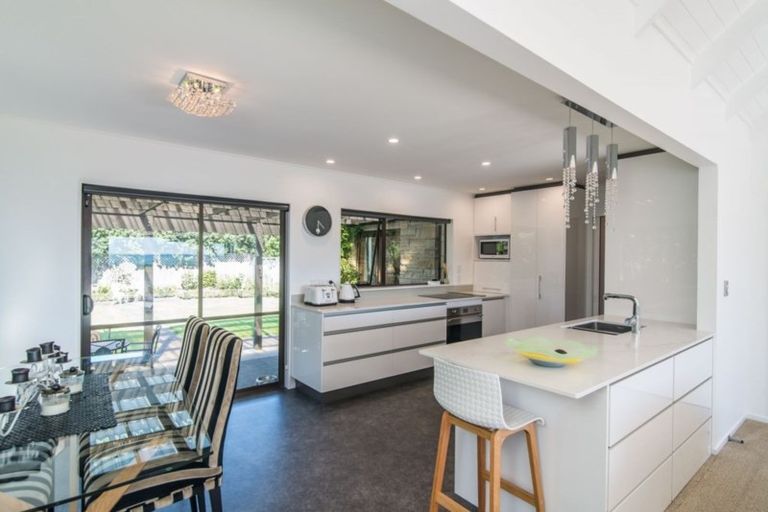 Photo of property in 82 Marine Parade, Paraparaumu Beach, Paraparaumu, 5032