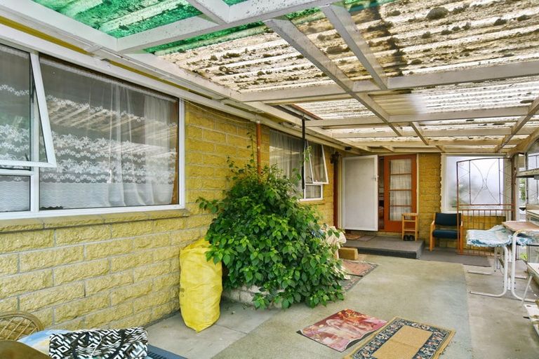 Photo of property in 40 Frensham Crescent, Woolston, Christchurch, 8062