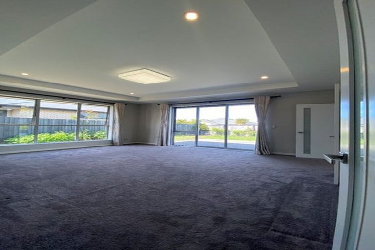 Photo of property in 27 Winfield Drive, Wigram, Christchurch, 8042