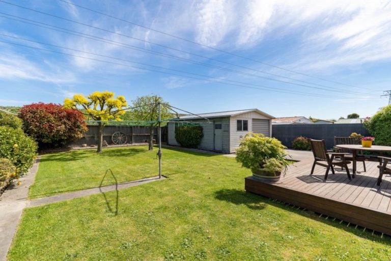 Photo of property in 33 Boston Avenue, Hornby, Christchurch, 8042