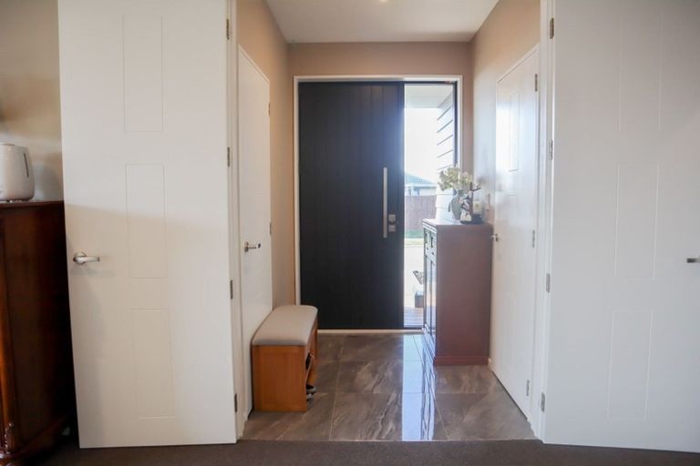 Photo of property in 17 Exeter Lane, Rolleston, 7614