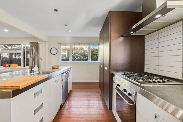 Photo of property in 207 Innes Road, St Albans, Christchurch, 8052