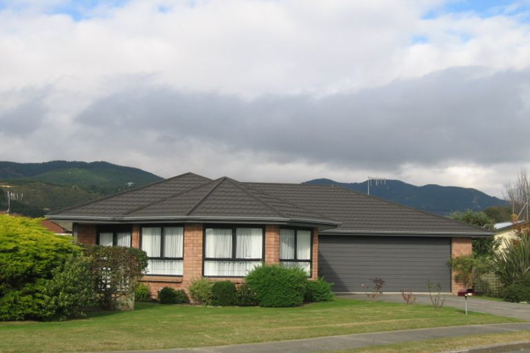Photo of property in 15 Heihei Place, Paraparaumu, 5032