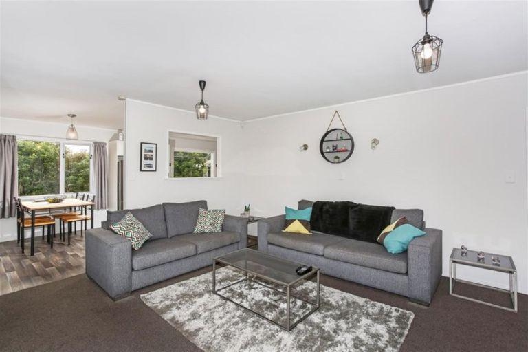 Photo of property in 12c Youngs Road, Papakura, 2110