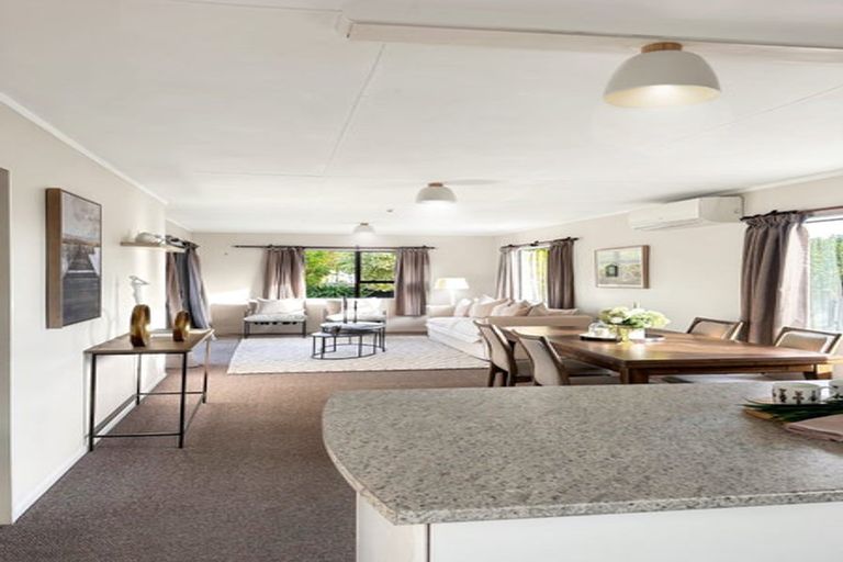 Photo of property in 1 Perry Crescent, Greenmeadows, Napier, 4112