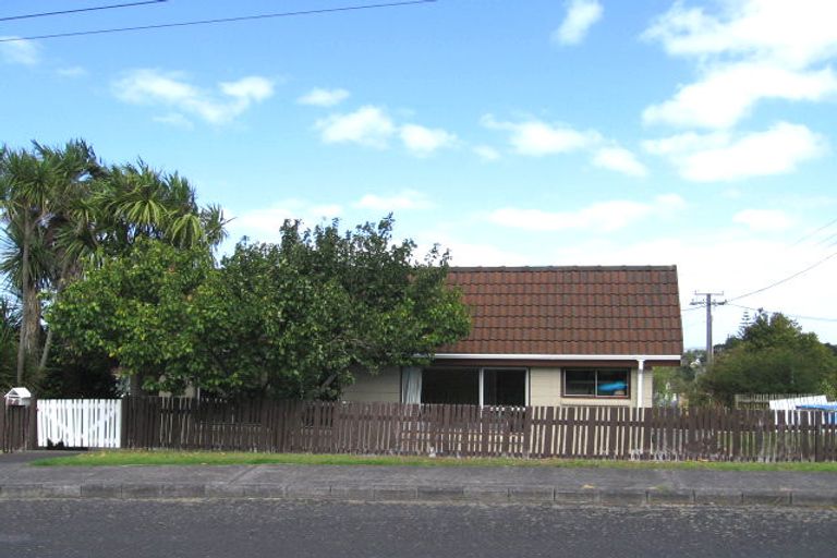 Photo of property in 7 City View Terrace, Birkenhead, Auckland, 0626