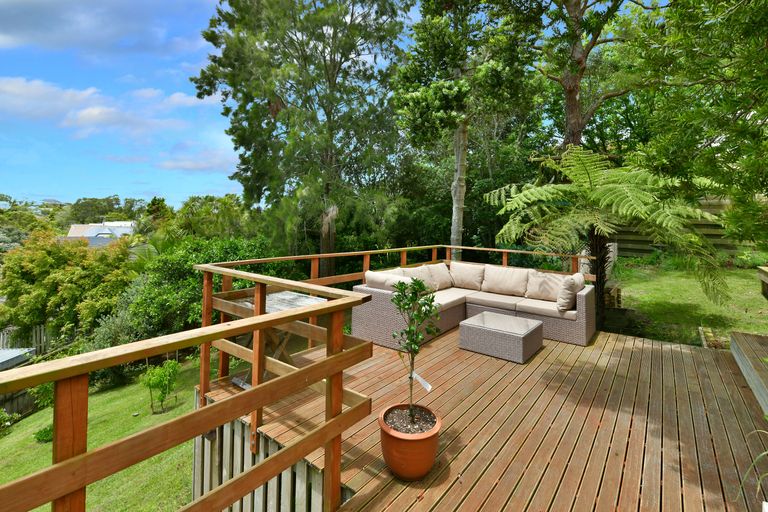 Photo of property in 47 Gledstane Road, Stanmore Bay, Whangaparaoa, 0932