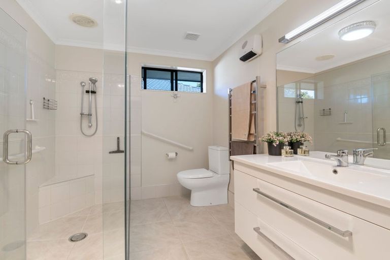 Photo of property in 6 Golden Courie Close, Papamoa Beach, Papamoa, 3118