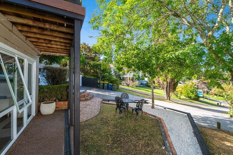 Photo of property in 1/14 Roband Avenue, Glenfield, Auckland, 0629