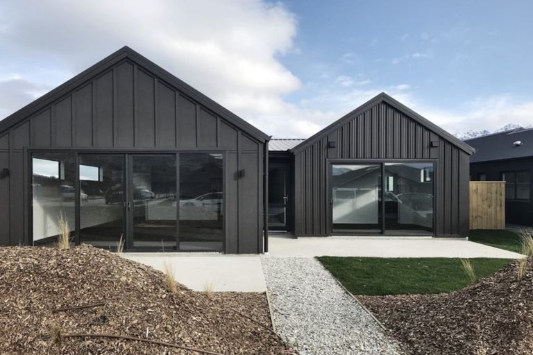 Photo of property in 3 Maize Street, Jacks Point, Queenstown, 9371