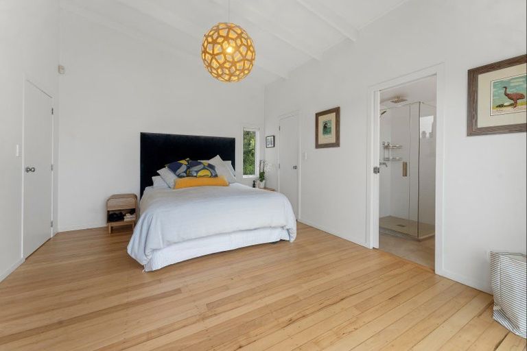 Photo of property in 17 Palmerston Road, Birkenhead, Auckland, 0626