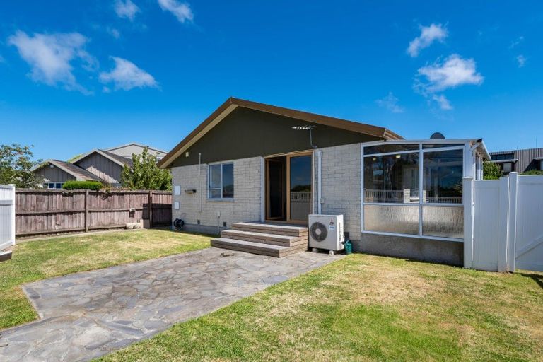 Photo of property in 6 Cam Place, Harewood, Christchurch, 8051