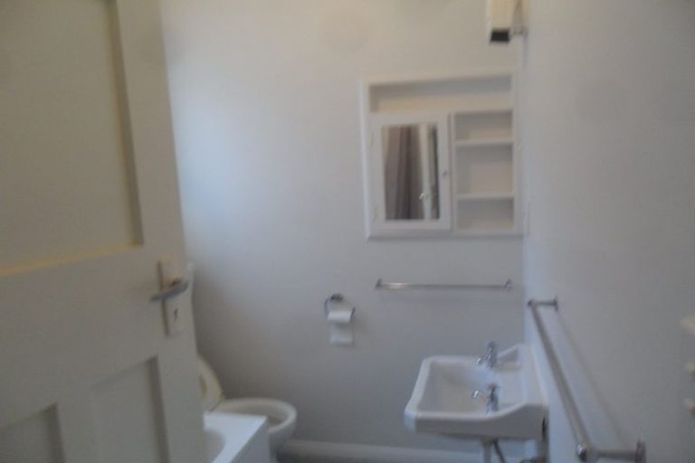 Photo of property in 3/25 Farm Road, Northland, Wellington, 6012