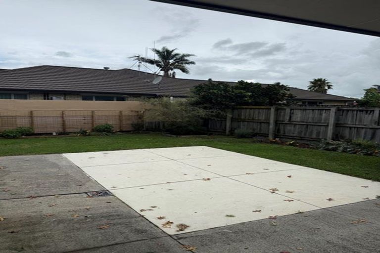 Photo of property in 32 Nielsen Gardens, Rototuna, Hamilton, 3210