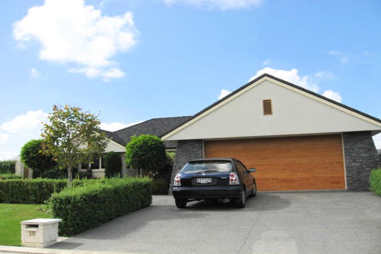 Photo of property in 10 Cathcart Crescent, Prebbleton, 7604