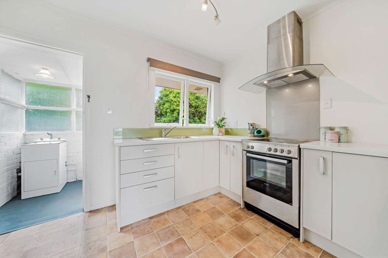 Photo of property in 2/9 Moana Avenue, Belmont, Auckland, 0622