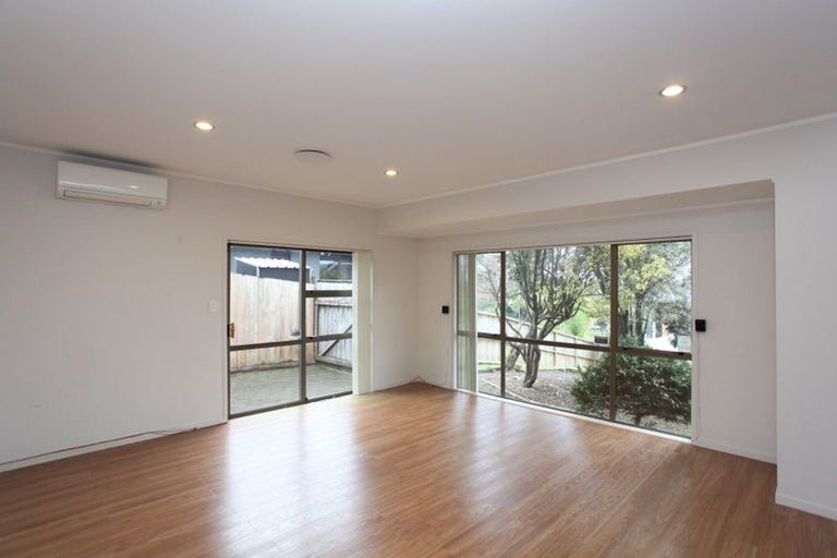Photo of property in 11 Palmyra Way, Half Moon Bay, Auckland, 2012