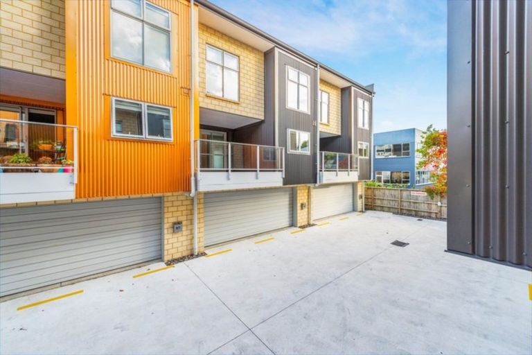 Photo of property in 7u9 Vialou Street, Hamilton Central, Hamilton, 3204