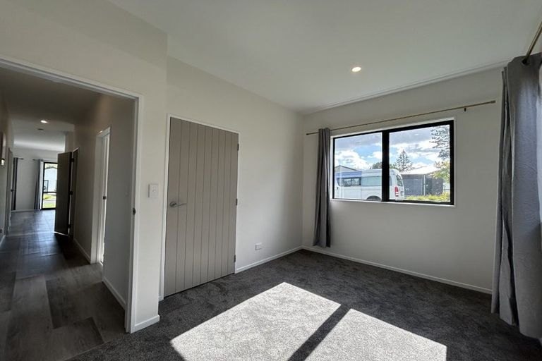 Photo of property in 8 Rongomai Street, Helensville, 0800