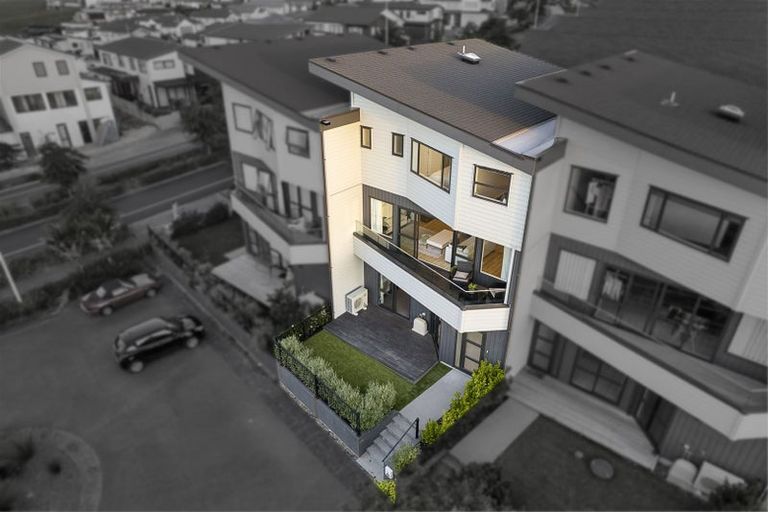 Photo of property in 4 Moki Place, Long Bay, Auckland, 0630