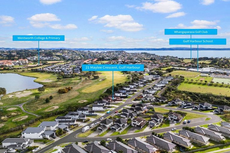 Photo of property in 21 Maylee Crescent, Gulf Harbour, Whangaparaoa, 0930