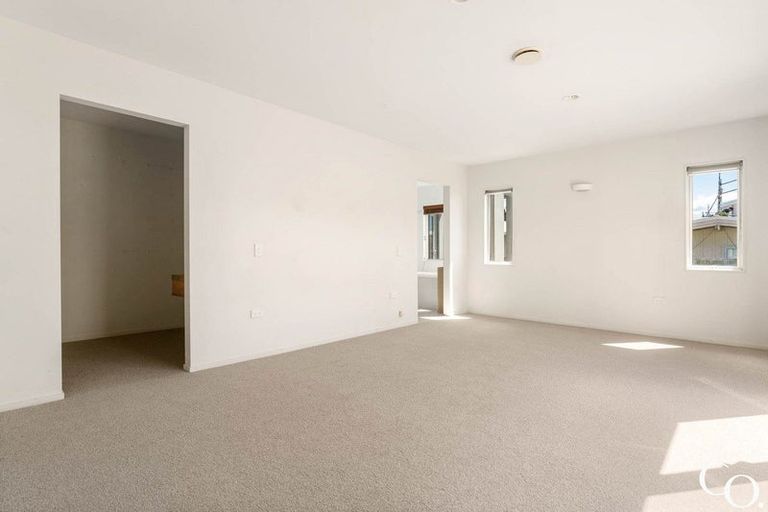 Photo of property in 41 Karewa Parade, Papamoa Beach, Papamoa, 3118
