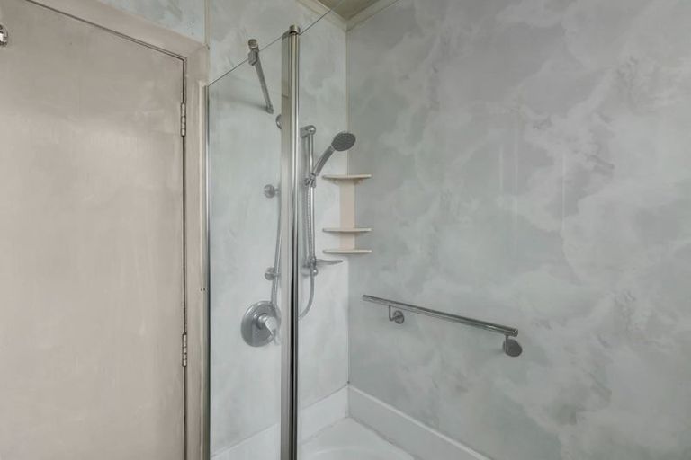 Photo of property in 195 South Road, Spotswood, New Plymouth, 4310