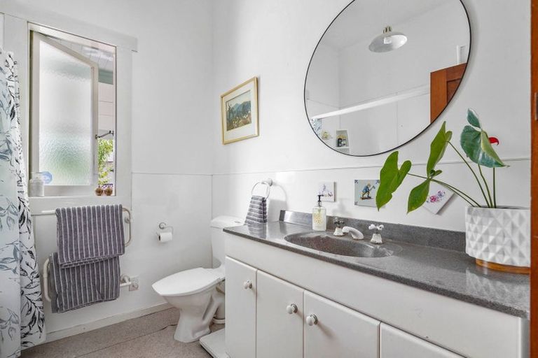 Photo of property in 12 Taniwha Street, Frankton, Hamilton, 3204