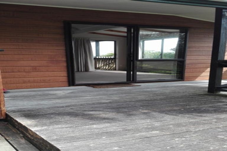 Photo of property in 69 Kotare Street, Waikanae, 5036