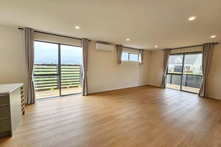 Photo of property in 3 Yellow Pear Lane, Karaka, 2578