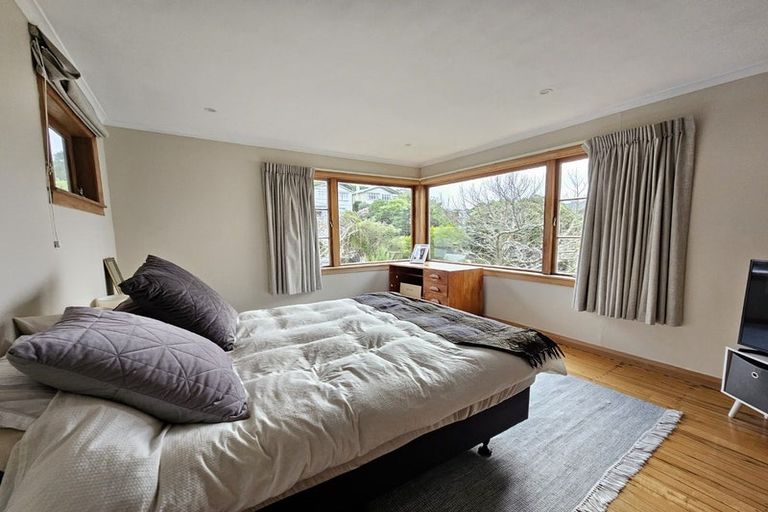 Photo of property in 1 Espin Crescent, Karori, Wellington, 6012